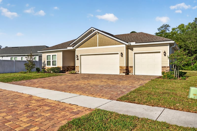 Photo 3 of 1486 Panther Lk Pkwy, Jacksonville, FL 32221, photographed by Megapixeler