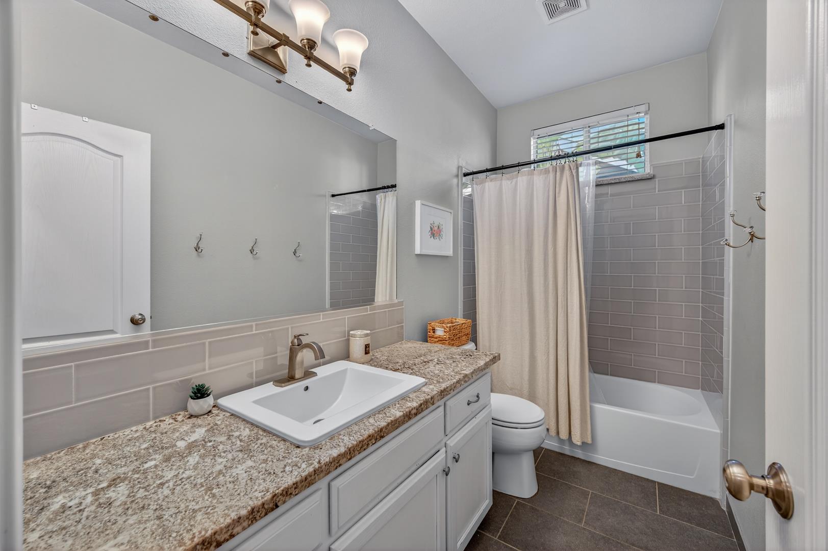 10625 N Jackson Ave, photo 39
