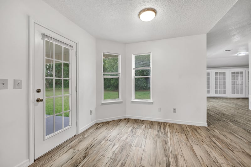 Photo 12 of 462 Jax Estates Dr S, Jacksonville, FL 32218, photographed by Megapixeler