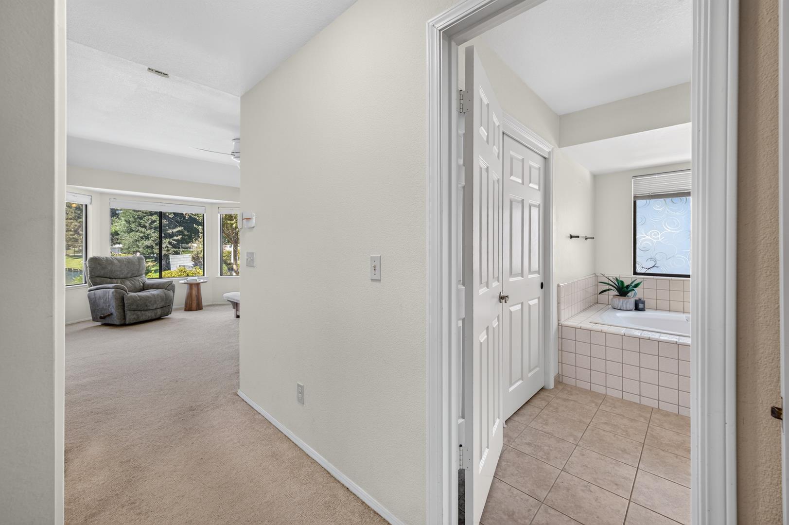 813 E Catalina Cir, photo 59