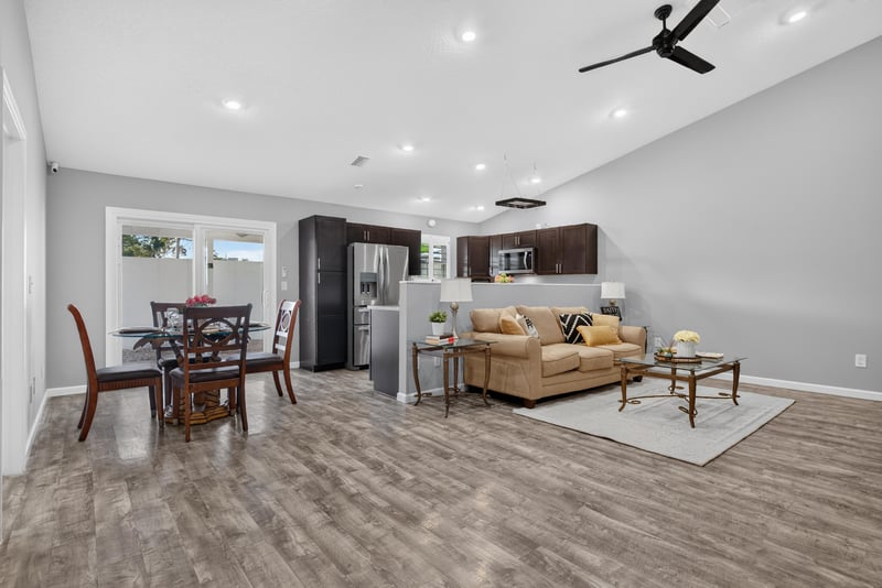Living and dining area, photographed by Megapixeler on Birch Run E, Orange Park