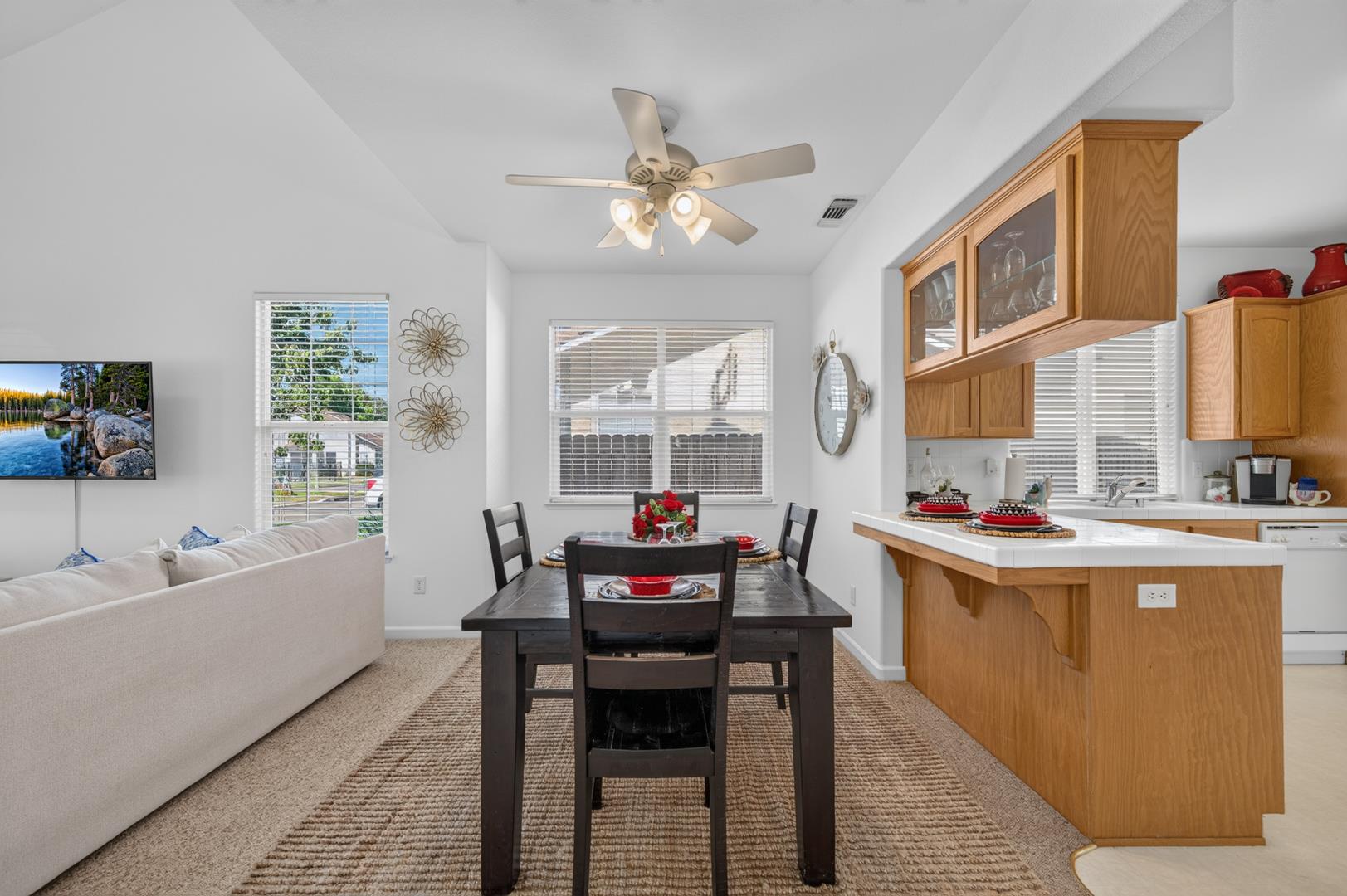 337 Village Dr, photo 42