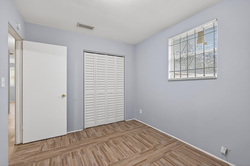 Photo 30 of 3811 Chase Ave, Jacksonville, FL 32209, photographed by Megapixeler