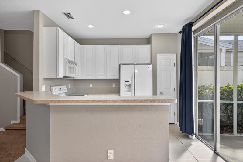 Photo 9 of 7152 Stonelion Cir, Jacksonville, FL 32256, photographed by Megapixeler