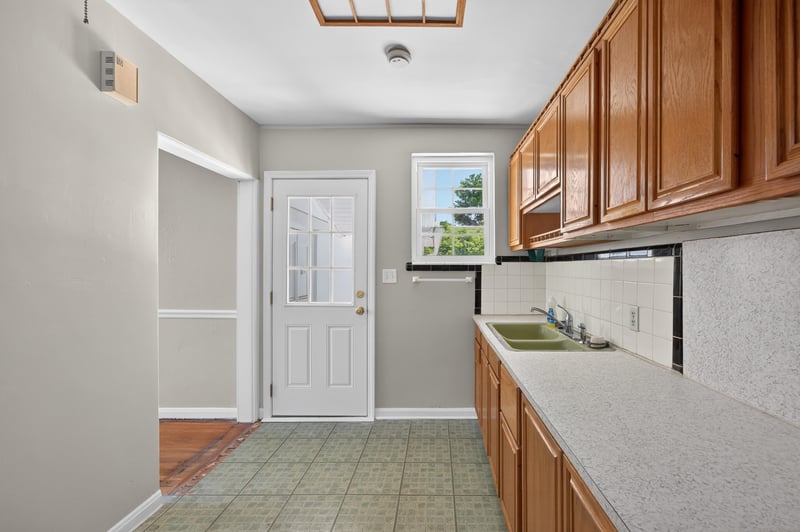 Photo 22 of 4220 Genoa Ave, Jacksonville, FL 32210, photographed by Megapixeler