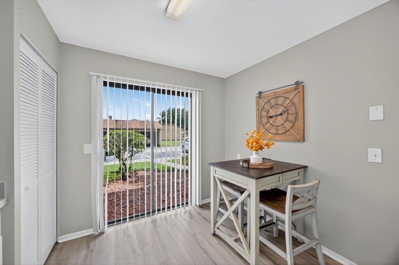 Photo 14 of 7622 Las Palmas Way, Jacksonville, FL 32256, photographed by Megapixeler