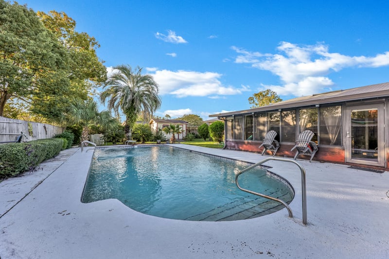 Photo 4 of 570 Cody Dr, Orange Park, FL 32073, photographed by Megapixeler