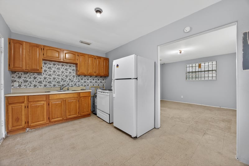 Photo 12 of 3811 Chase Ave, Jacksonville, FL 32209, photographed by Megapixeler