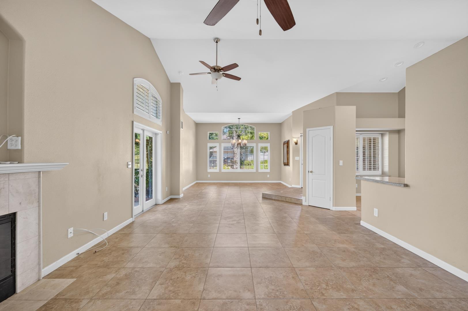1327 E La France Dr, photo 23