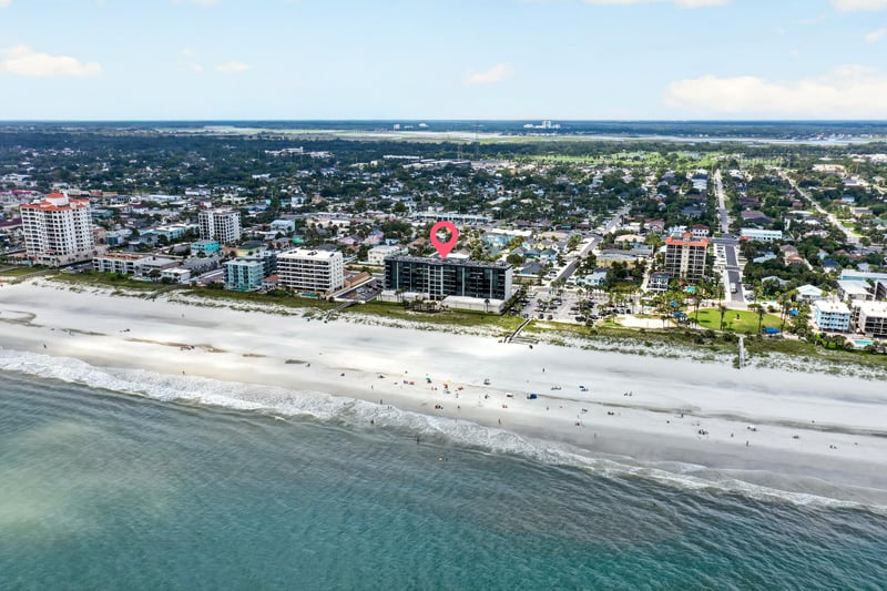 Aerial view of the beach and city skyline in Jacksonville Beach
