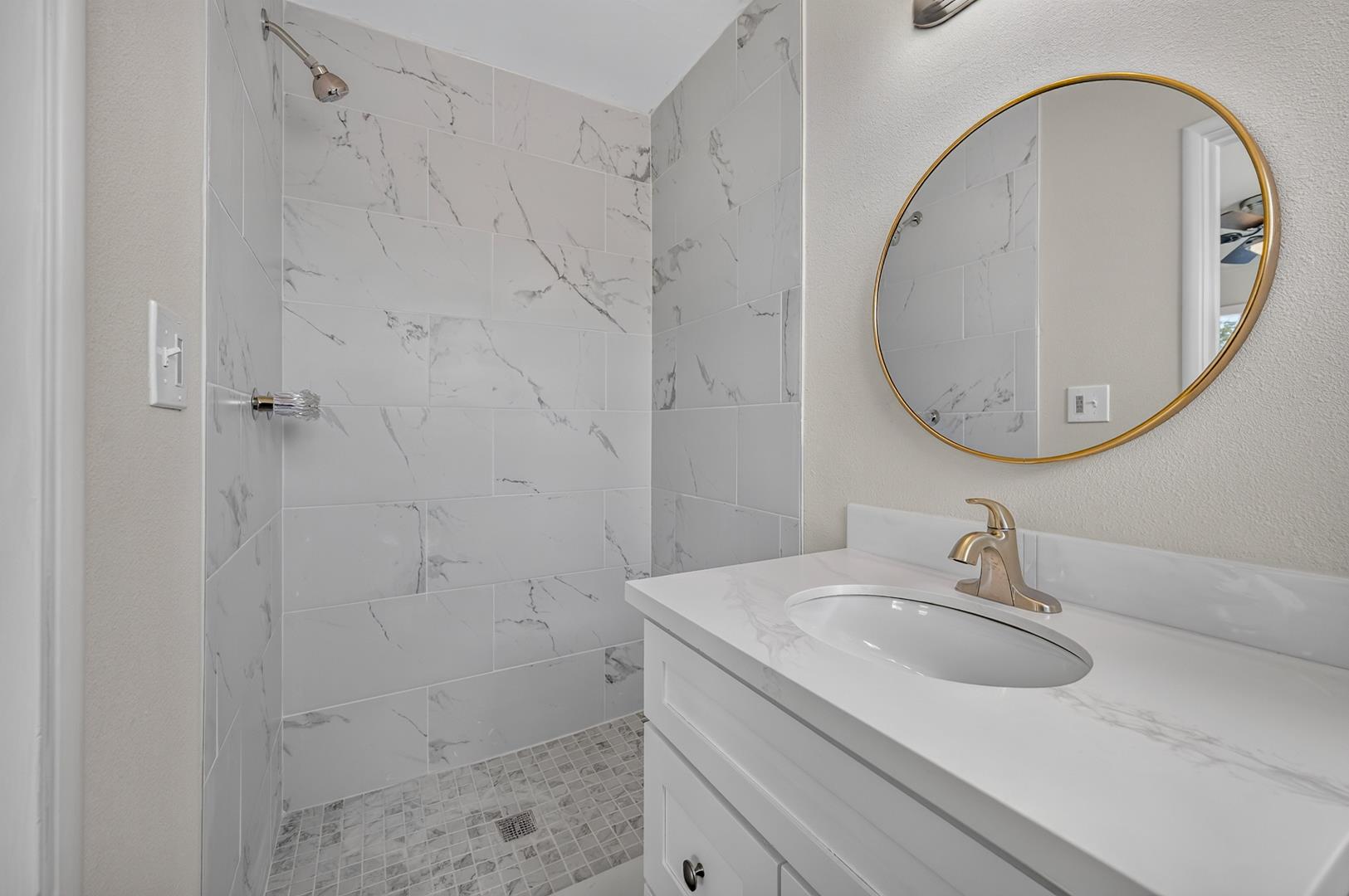 957 W Pico Ave, photo 25