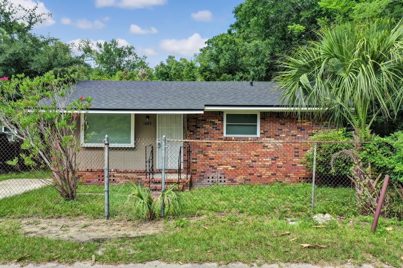Photo 1 of 1682 Hiram St, Jacksonville, FL 32209, photographed by Megapixeler