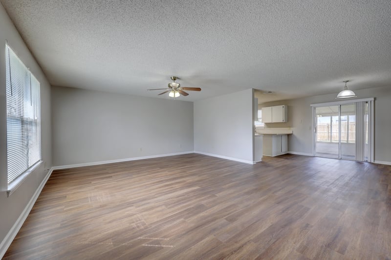 Family Room at 8903 Kersey Dr, Jacksonville, FL 32216