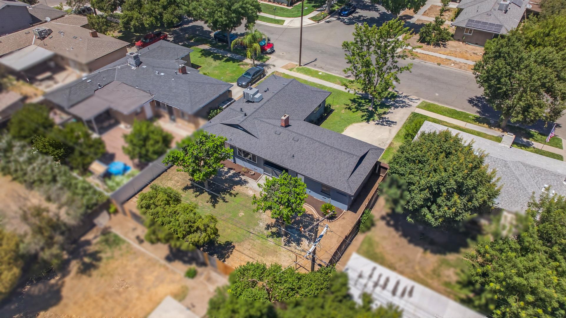 2302 E Fedora Ave, photo 11