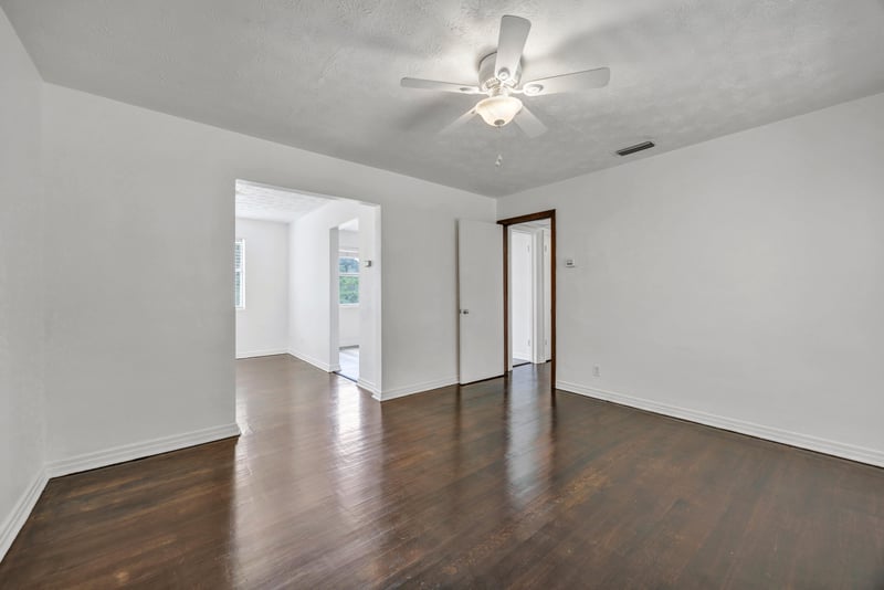 Photo 5 of 6816 Lotus Rd S, Jacksonville, FL 32211, photographed by Megapixeler