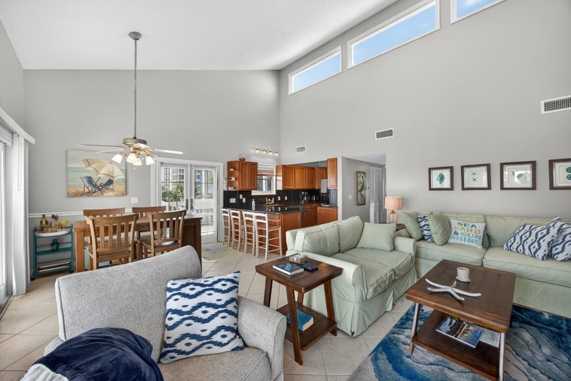 Photo 6 of 724 1st St S, Jacksonville Beach, FL 32250, photographed by Megapixeler