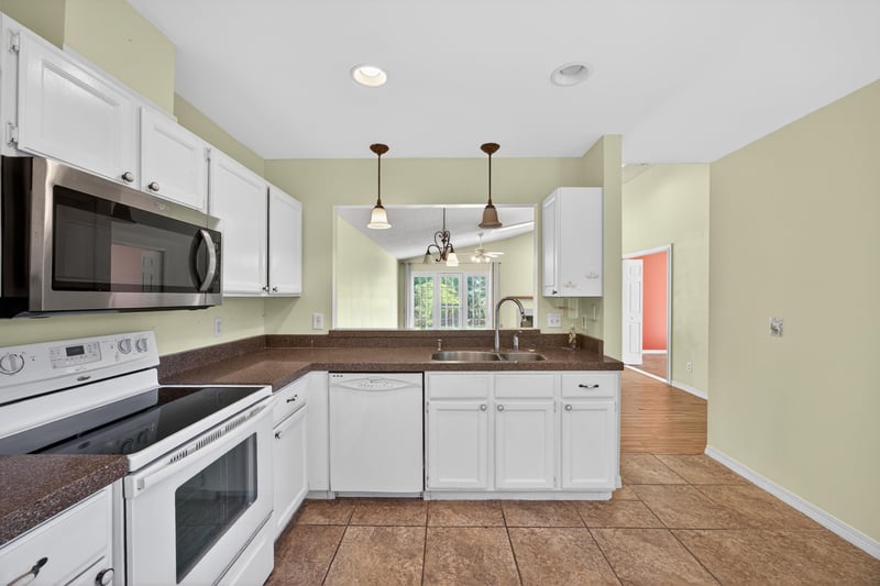 Photo 12 of 4341 Lake Woodbourne Dr S, Jacksonville, FL 32217, photographed by Megapixeler