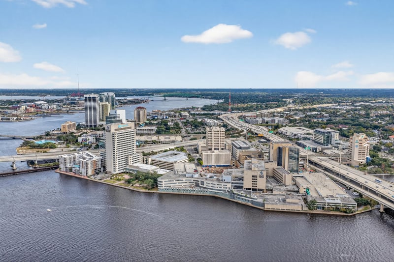 Photo 25 of 841 Prudential Dr, Jacksonville, FL 32207, photographed by Megapixeler