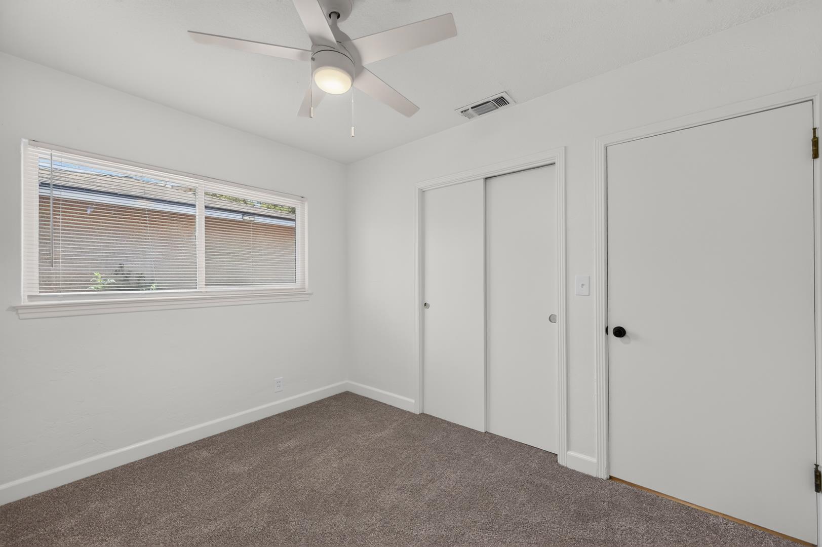 2302 E Fedora Ave, photo 38