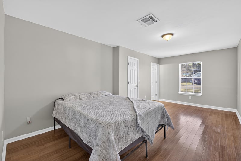 Photo 19 of 478 Shamrock Ave S, Jacksonville, FL 32218, photographed by Megapixeler