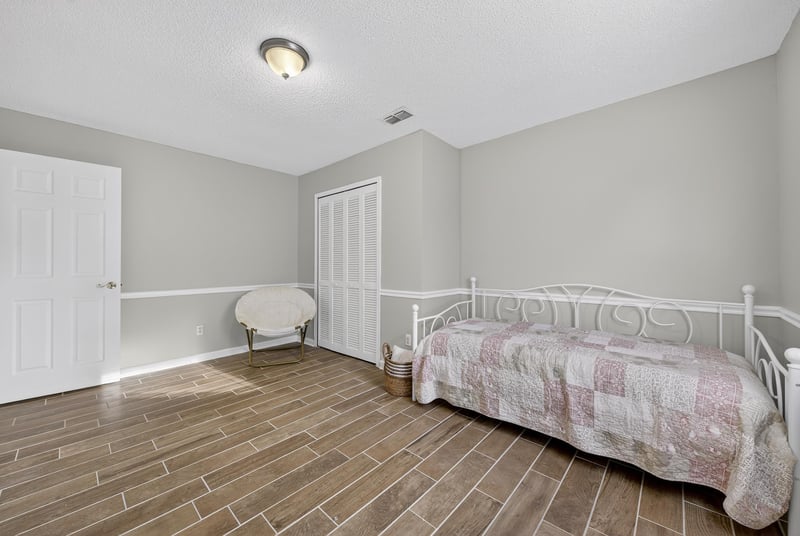 Photo 28 of 478 Shamrock Ave S, Jacksonville, FL 32218, photographed by Megapixeler