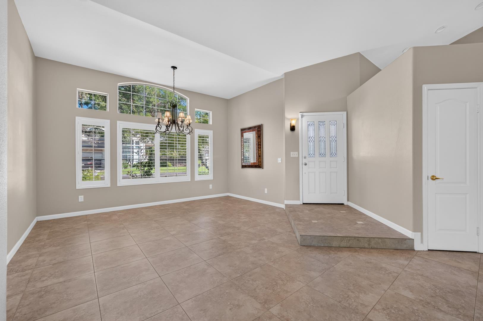 1327 E La France Dr, photo 16