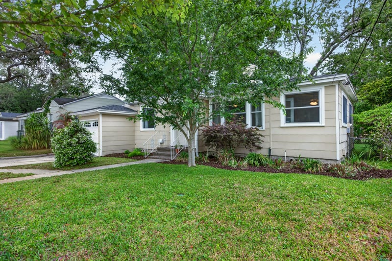 Photo 6 of 1573 Charon Rd, Jacksonville, FL 32205, photographed by Megapixeler