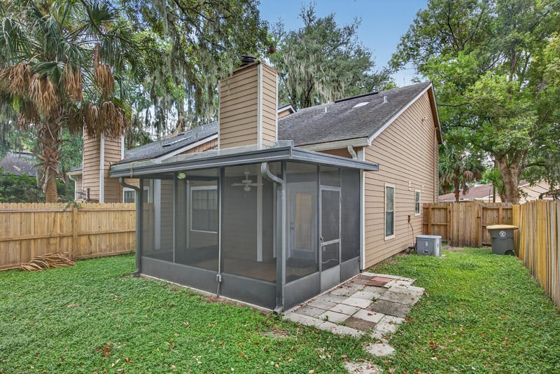 Photo 28 of 3945 Oak St, Jacksonville, FL 32205, photographed by Megapixeler
