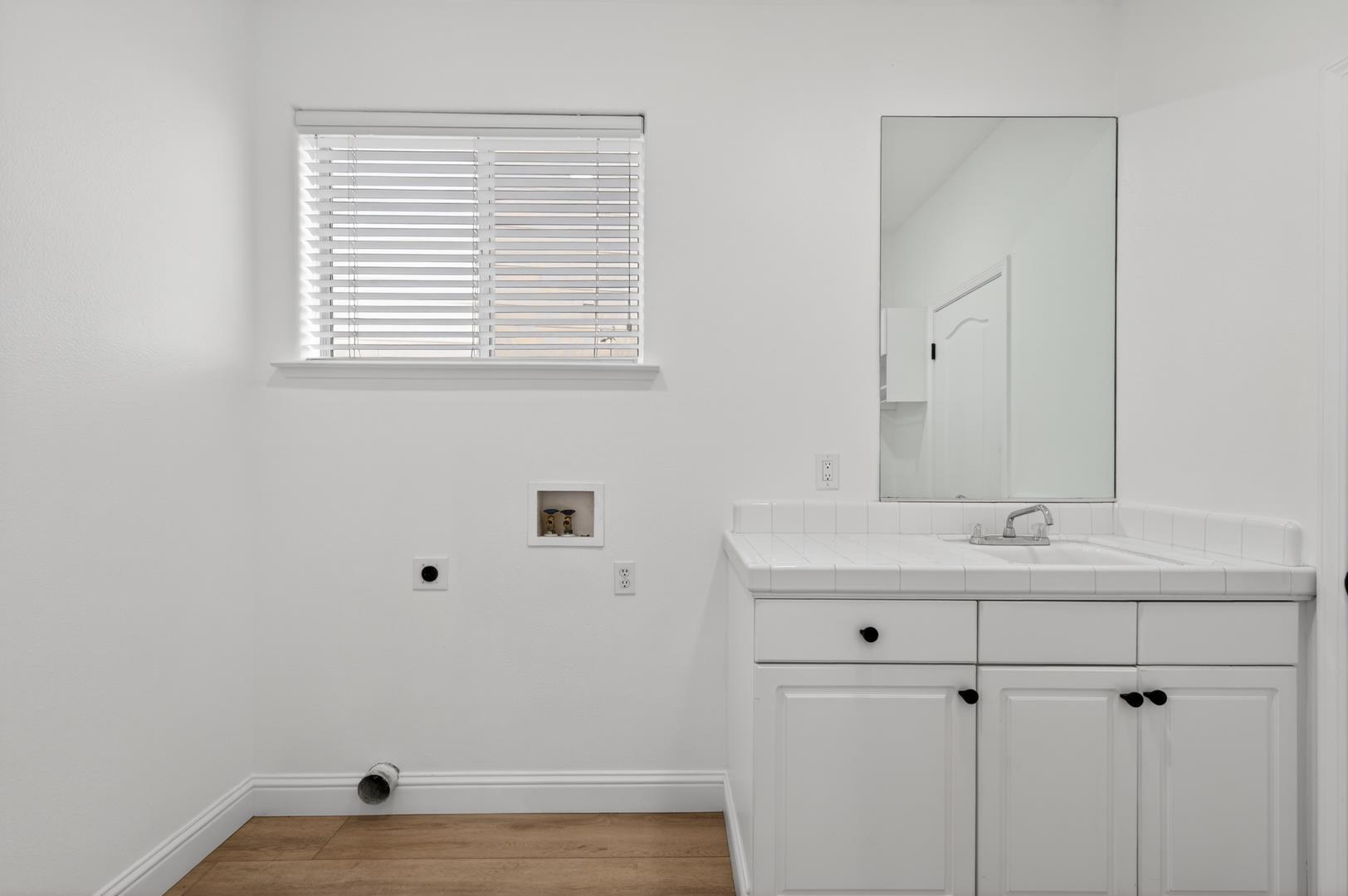 1079 E Monticello Cir, photo 37