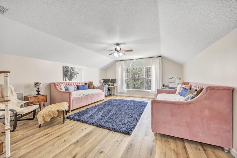 Photo 41 of 636 Wyndham Ct, Orange Park, FL 32073, photographed by Megapixeler