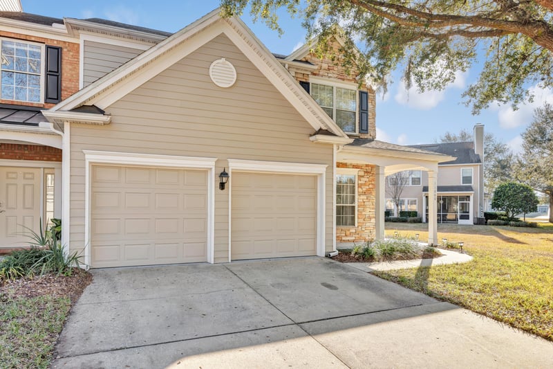Photo 2 of 11000 Castlemain Cir E, Jacksonville, FL 32256, photographed by Megapixeler