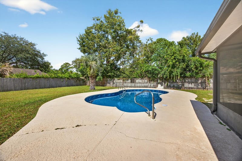 Photo 38 of 10164 Arrowhead Dr, Jacksonville, FL 32257, photographed by Megapixeler