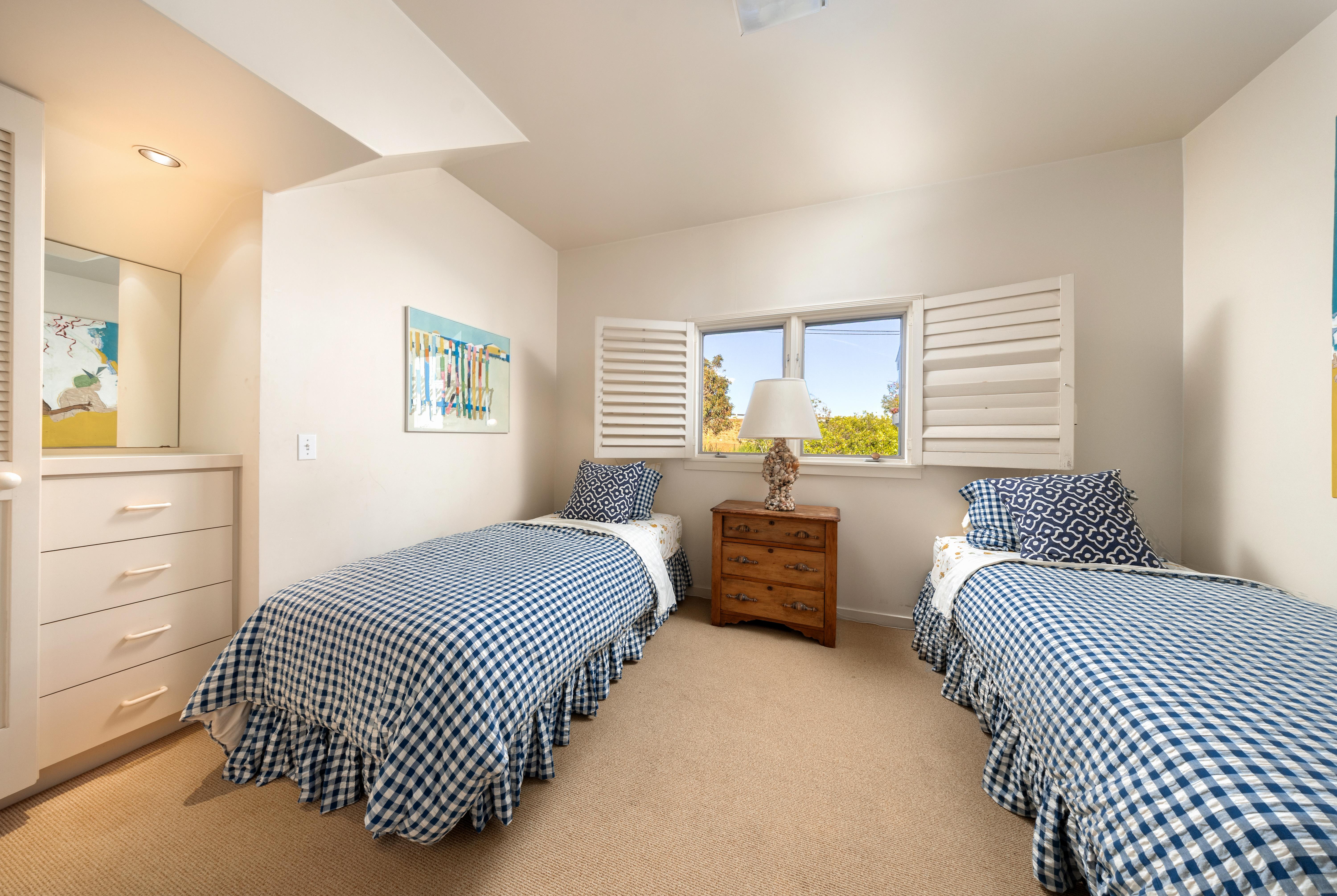Virtual tour photography of main living area at 3581 Padaro Ln, Carpinteria — real estate photography virtual tour capturing Pacific-facing interiors by VirTour Media