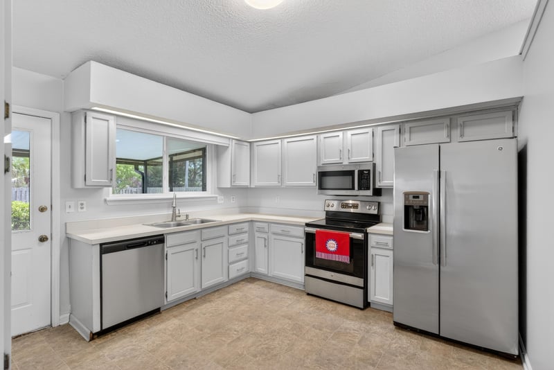 Photo 13 of 622 Valley Forge Rd N, Neptune Beach, FL 32266, photographed by Megapixeler