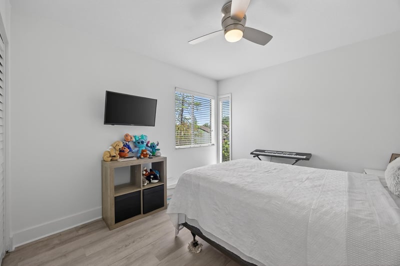 Photo 34 of 7805 Baymeadows Cir W, Jacksonville, FL 32256, photographed by Megapixeler
