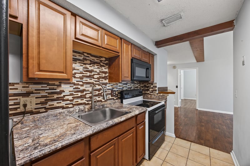 Photo 10 of 10711 Whispering Woods Pl #2, Jacksonville, FL 32246, photographed by Megapixeler