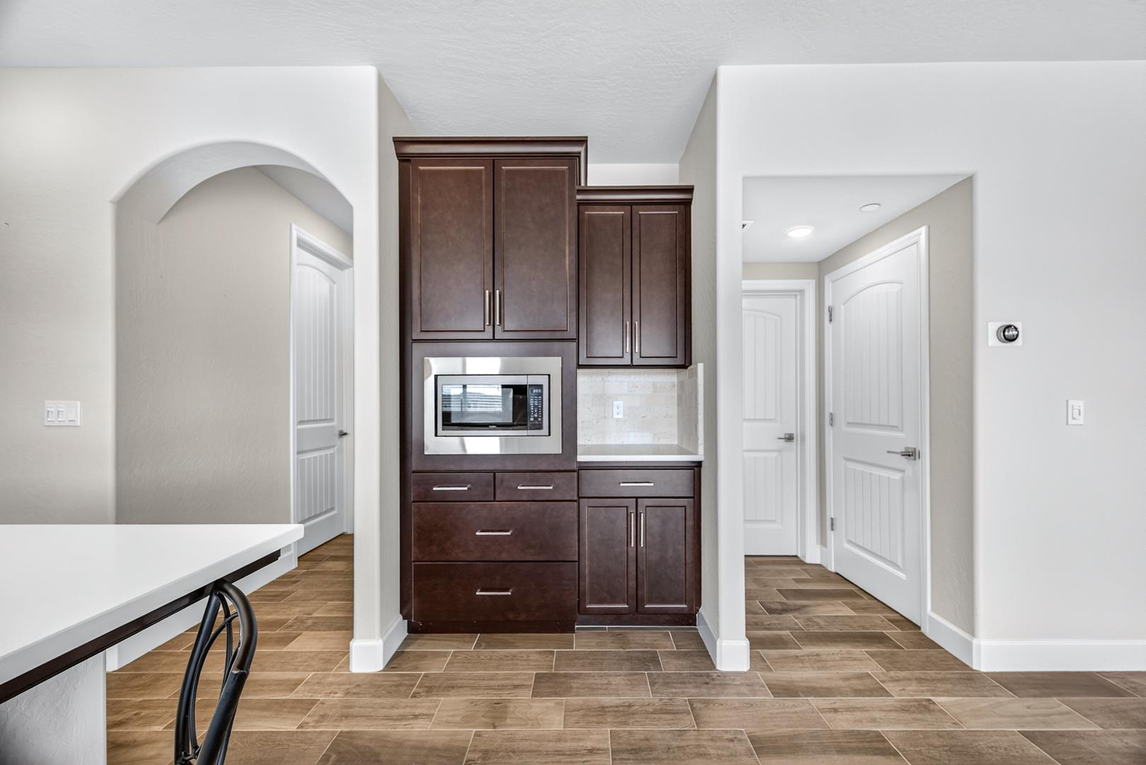 20175 Hazelwood Ln, photo 38