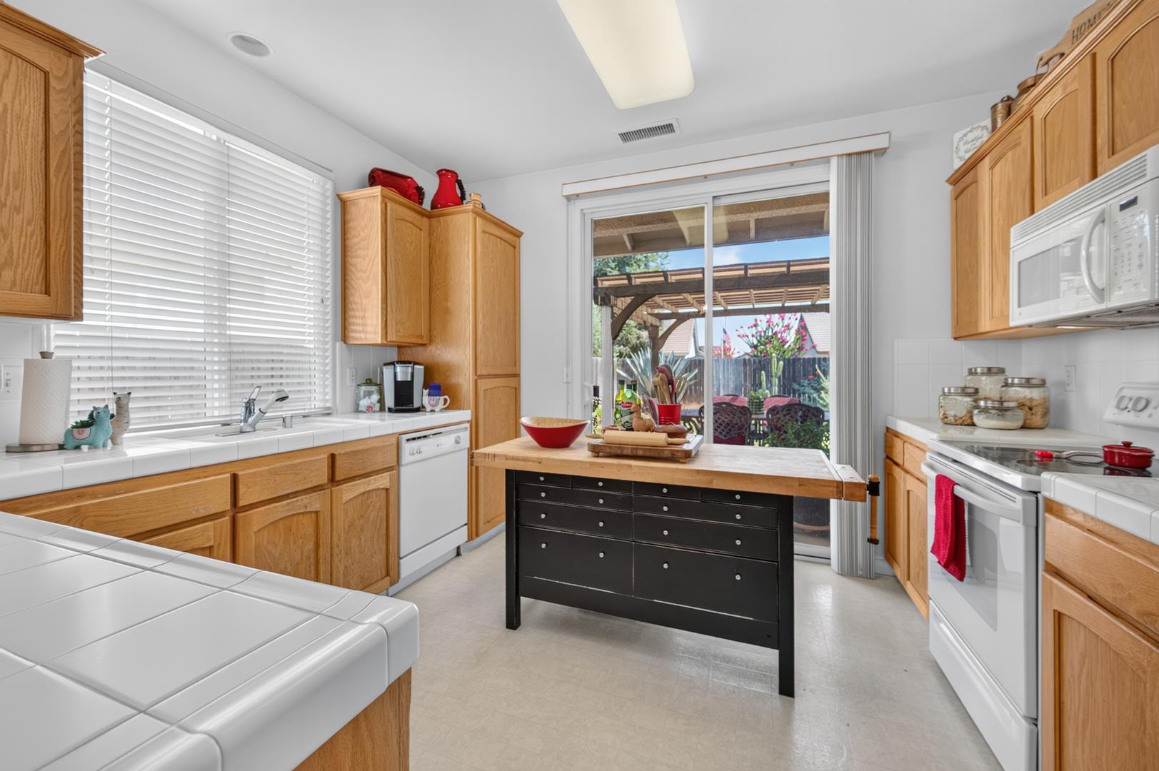 337 Village Dr, photo 44