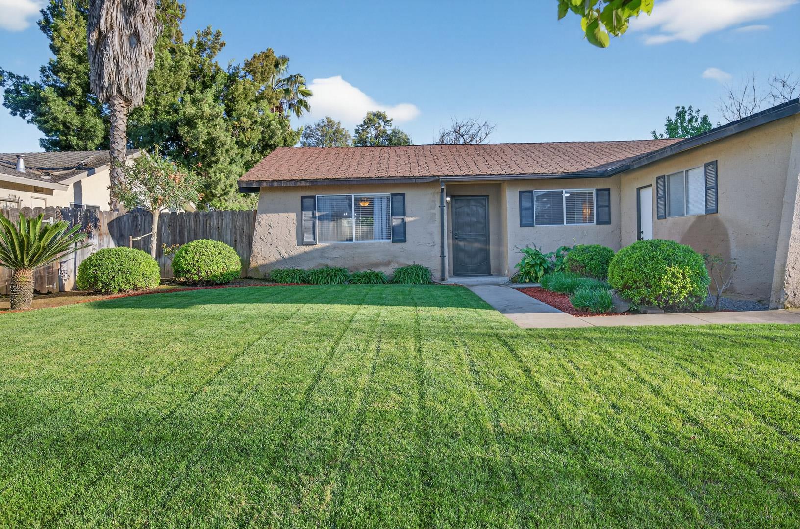 1235 W Dyer Ave, photo 57