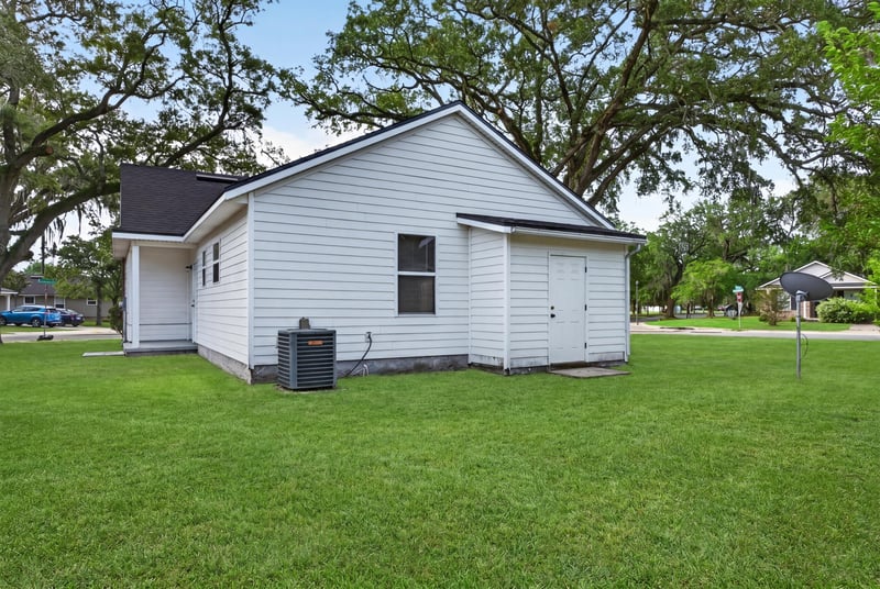 Photo 30 of 821 Oak Arbor Cir, Jacksonville, FL 32206, photographed by Megapixeler