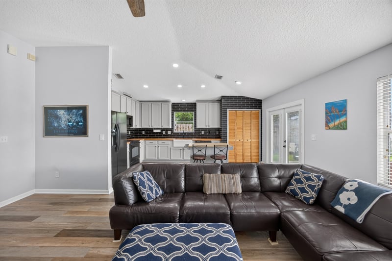 Living area open to kitchen at 2065 Creekmont Dr