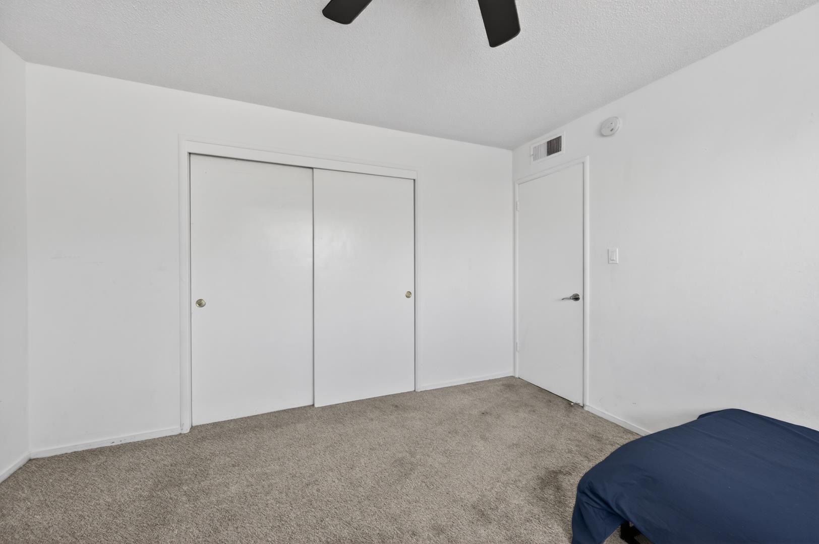 692 W Gettysburg Ave, photo 39