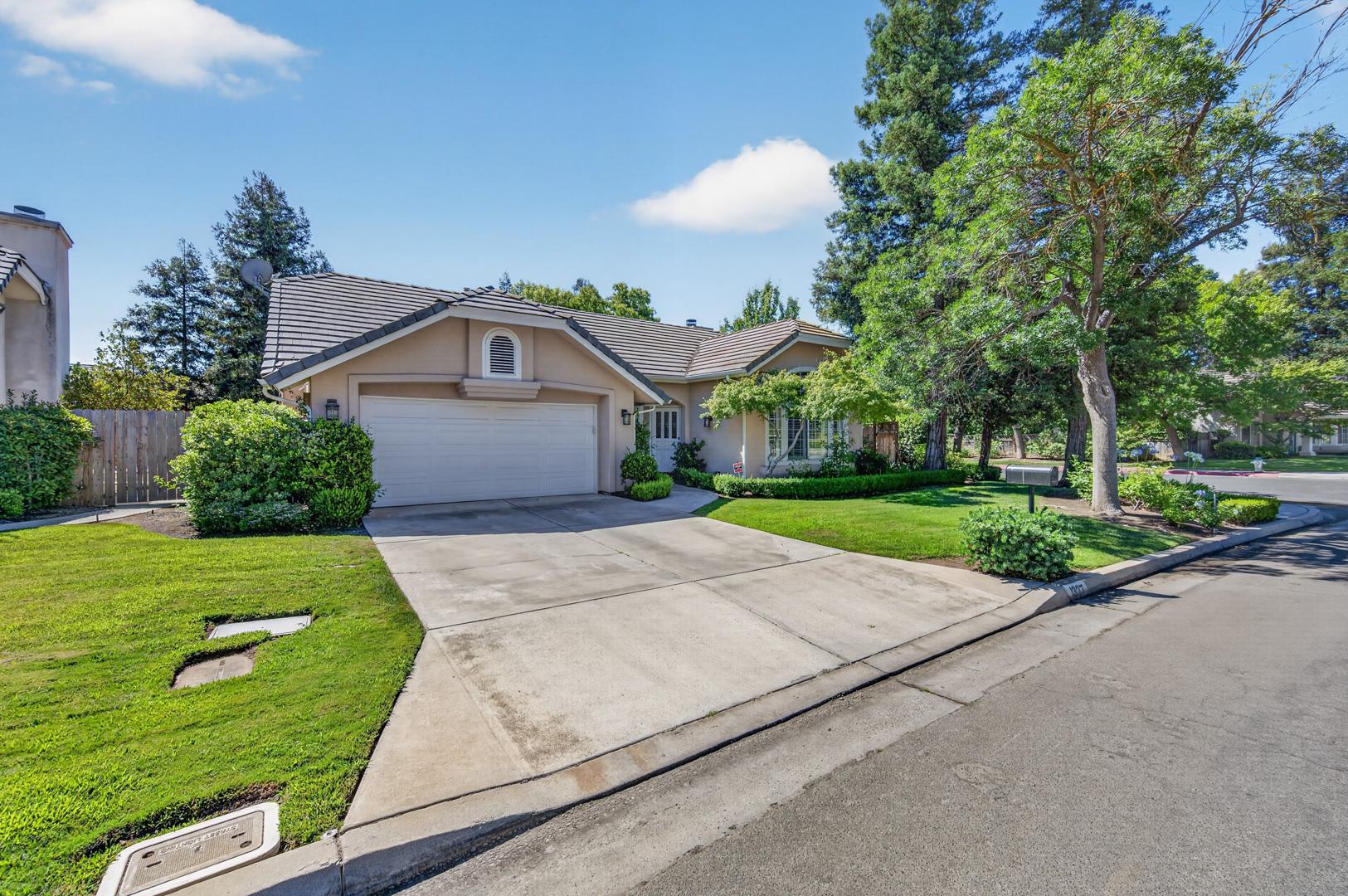 1327 E La France Dr, photo 7
