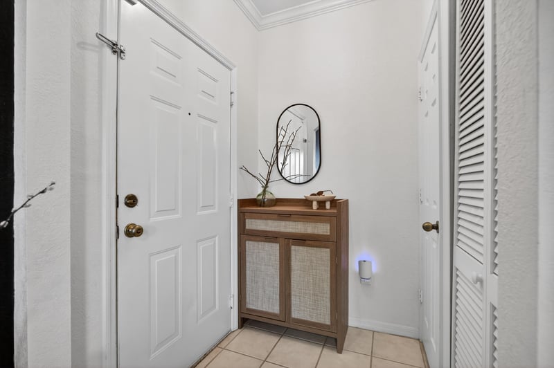 Photo 7 of 10961 Burnt Mill Rd, Jacksonville, FL 32256, photographed by Megapixeler