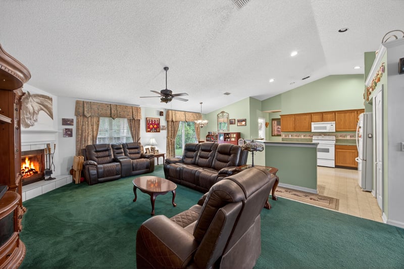 Photo 13 of 494 Brockham Dr, Jacksonville, FL 32221, photographed by Megapixeler