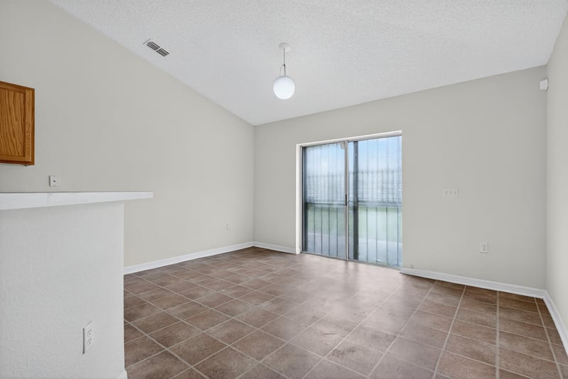 Photo 10 of 2042 Wiley Oaks Ln, Jacksonville, FL 32210, photographed by Megapixeler