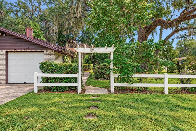 Real estate photo 10, photographed by Megapixeler on Hyde Grove Ave, Jacksonville
