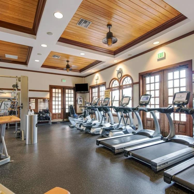 GYM at 523 Richmond Dr, St. Johns, FL 32259