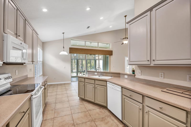 Photo 15 of 9213 Sugar Meadow Trail, Jacksonville, FL 32256, photographed by Megapixeler