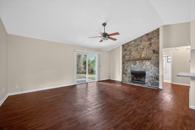 Living Room at 8725 Huntington Woods Cir N, Jacksonville, FL 32244